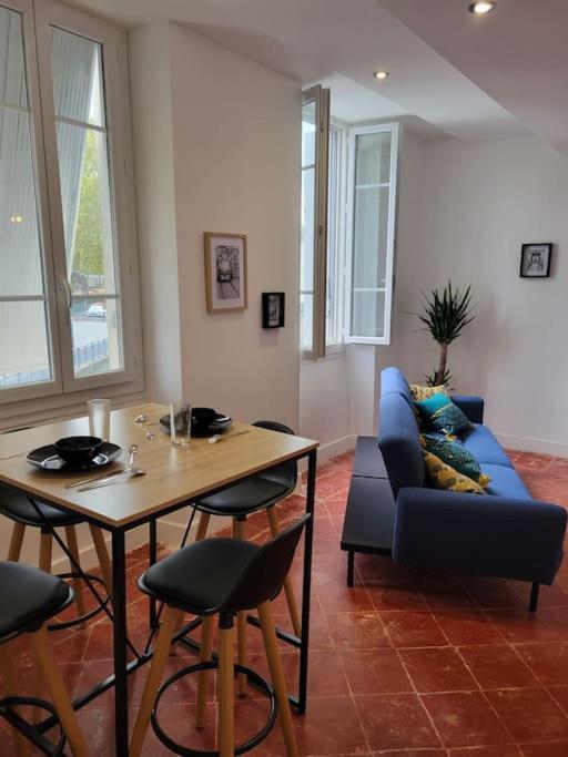 Appartement De Charme Avec Tomettes Et Parquet Graulhet Exteriör bild