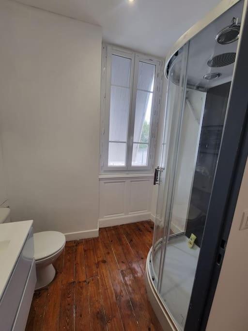 Appartement De Charme Avec Tomettes Et Parquet Graulhet Exteriör bild